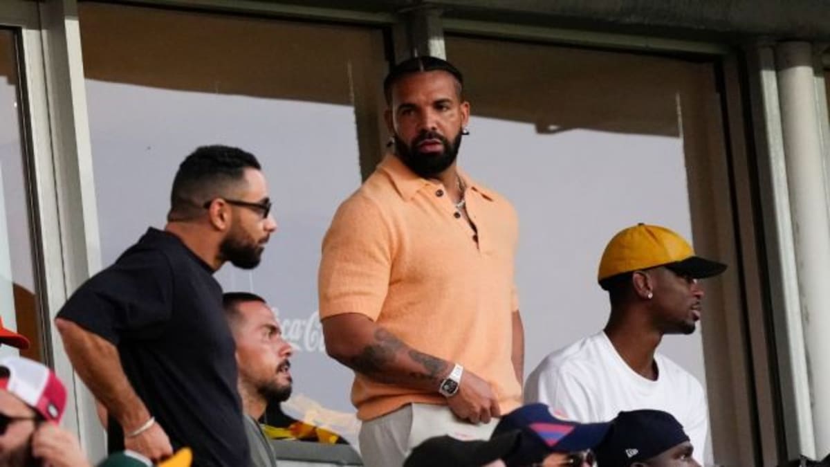 Drake’s Secret Boy Band Fanboy Era Has Officially Arrived - AOL