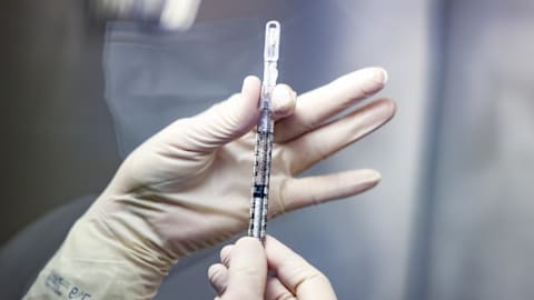 Dividend King vs. Growth Giant: Johnson & Johnson Takes on Eli Lilly