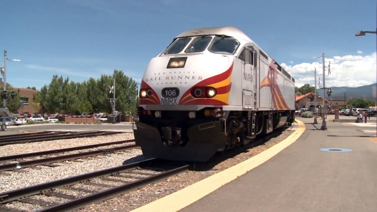 Back Railing New Mexico Rail Runner changes weekday schedule through October - AOL