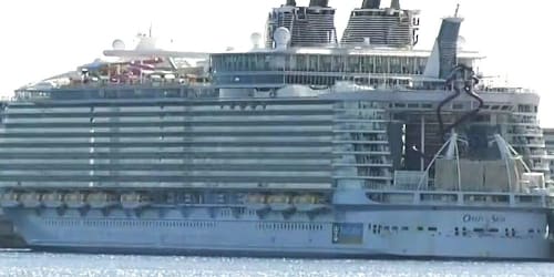 Thousands of cruise passengers bought a trip to the Bahamas. Then the ship went to Canada instead