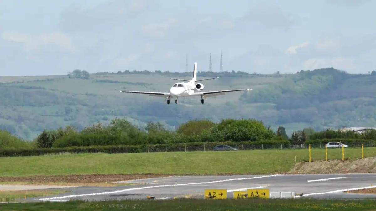 New Photo - Strong interest in airport purchase - councils