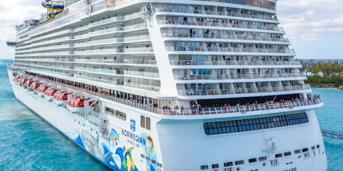 10 types of people who shouldn't step foot on a cruise