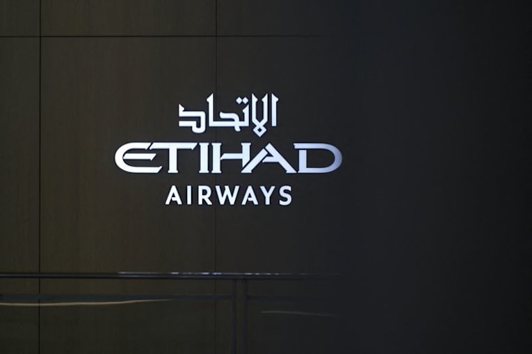Etihad nearing deal to order 10 Boeing 787 jets, sources say