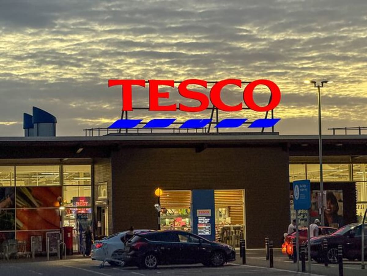 Tesco, Asda and Sainsbury's Christmas delivery slots - when shoppers ...