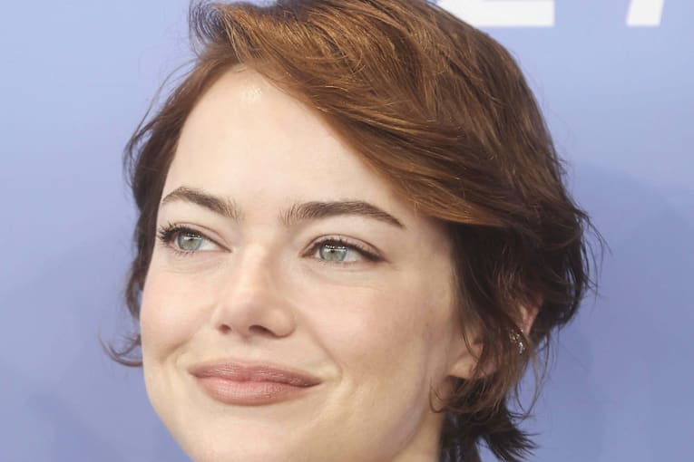 The most flattering haircuts for every face shape, according to celebrity hairstylists
