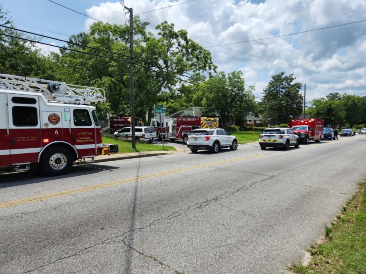 Extenguish Columbus Fire and EMS extinguish fire on Amos Street near Brown Avenue ...