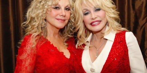 Dolly Parton offered to try experimental drugs if &lsquo;no hope&rsquo; in cancer battle to help others, sister says