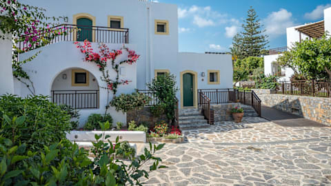 I’m a Greek islands expert, these are the best hotels in Crete