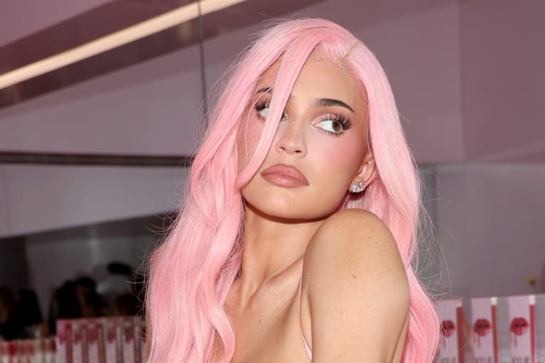 Why everyone is dyeing their hair pink again