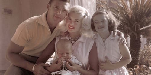 Inside Jayne Mansfield&rsquo;s iconic Pink Palace home, which had a champagne fountain