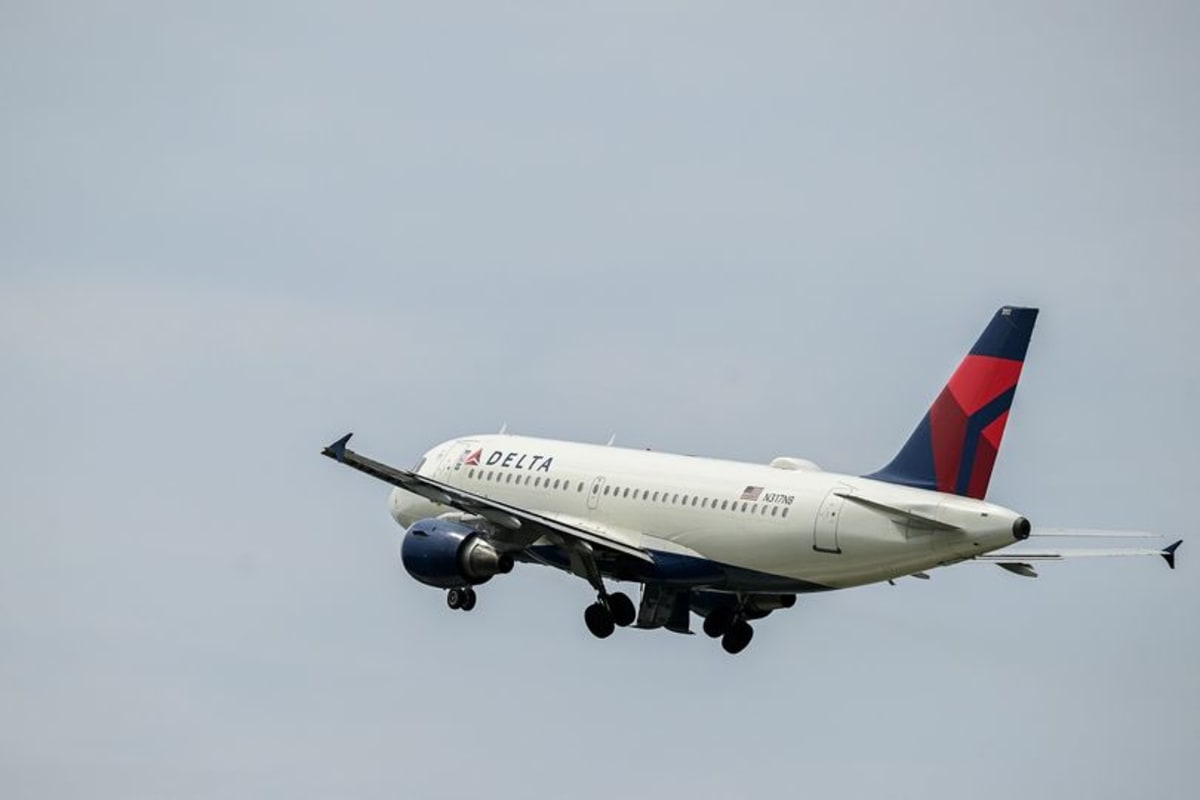 Bomb Threat on Delta Flight Triggers Massive Airport Response