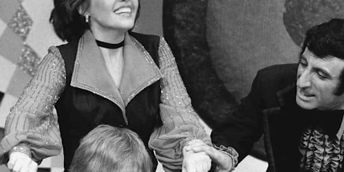 Raucous 'Gong Show' judge Jaye P. Morgan dies at 94