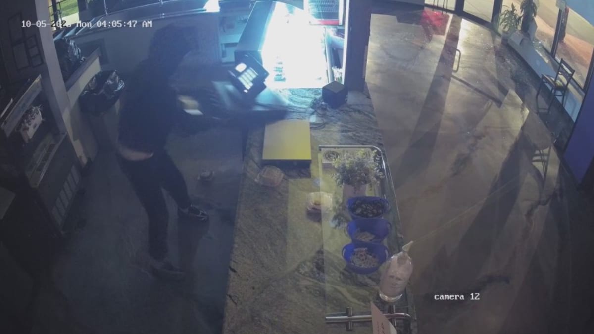 Alderman calls emergency meeting after string of South Side businesses burglarized