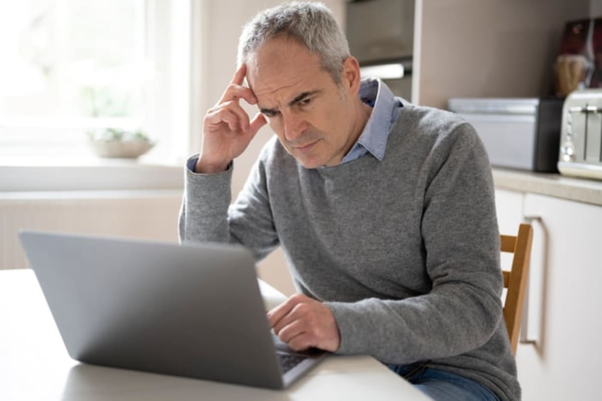 The Stock Market Looks Vulnerable . Should Investors Sell Their Stocks Now ?