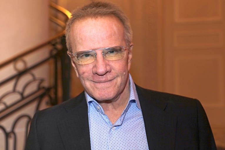 'Highlander' actor Christopher Lambert collapses at fan convention, abruptly taken away by ambulance