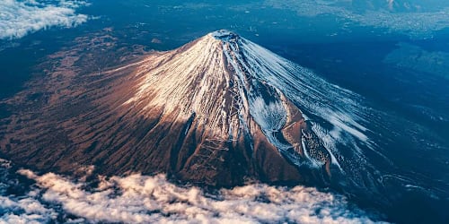 7-year-old boy found alone on Mount Fuji after his father and brother abandoned him to continue hiking
