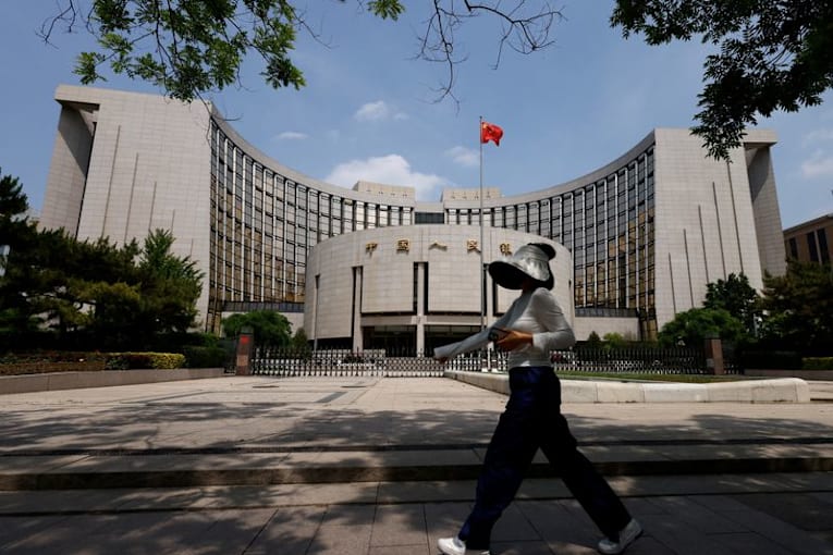 China leaves loan rates steady for 15th consecutive month in August