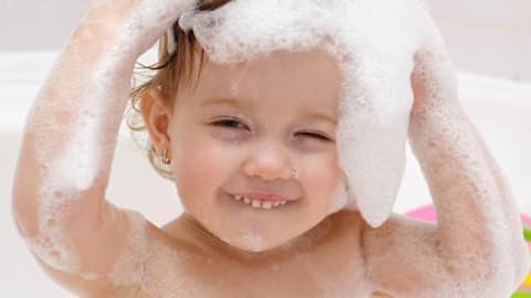 My daughter's hair turns to straw every summer &mdash; this new line from Frida can help
