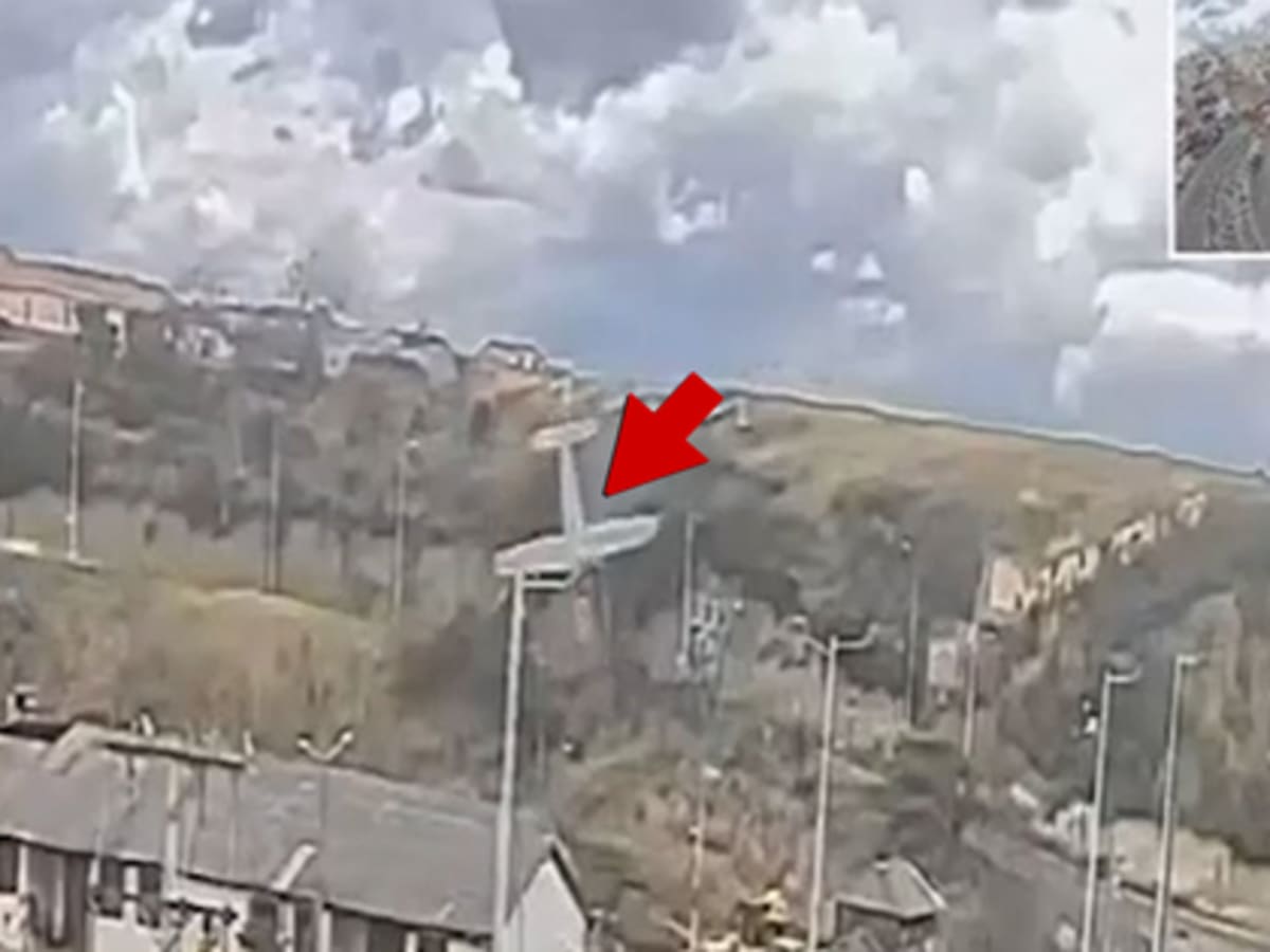 Plane Crashes In Ecuador After Skidding Off Runway In Harrowing Video - AOL
