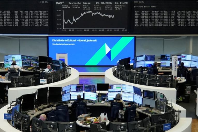 World stocks gain as oil slips on Hormuz hopes ahead of Nvidia results&nbsp;
