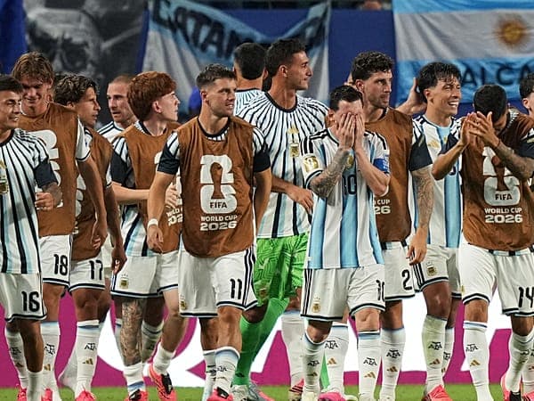 WM: Argentinien zittert sich weiter, Ägypten wirft Australien raus