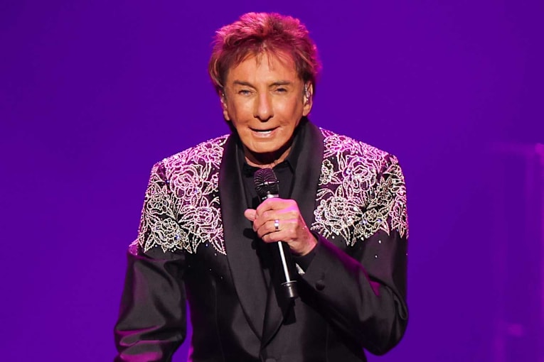 Barry Manilow abruptly cancels 2 Las Vegas residency shows