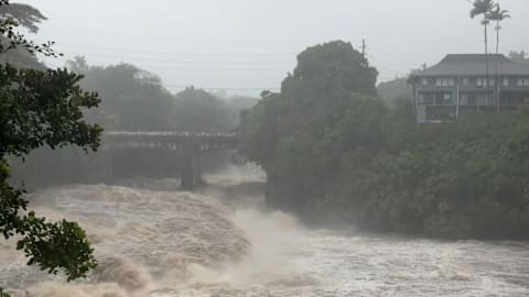 Hurricane Lala skirts Hawaii's Big Island without making landfall as heavy wind, rain lash region