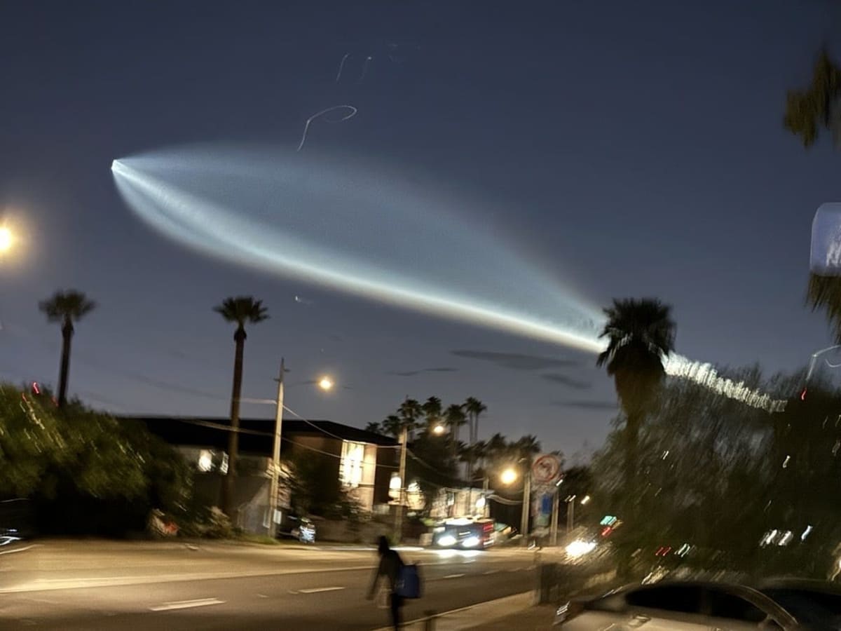 Space Z Rockets SpaceX rocket to launch recon satellites today near Arizona - AOL