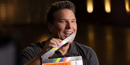 Dane Cook&rsquo;s brother Darryl stole millions from him, hid cash in spaghetti sauce and then disappeared