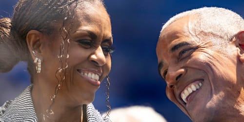 Fans can't get over Michelle Obama's dance moves at a bar in Martha's Vineyard