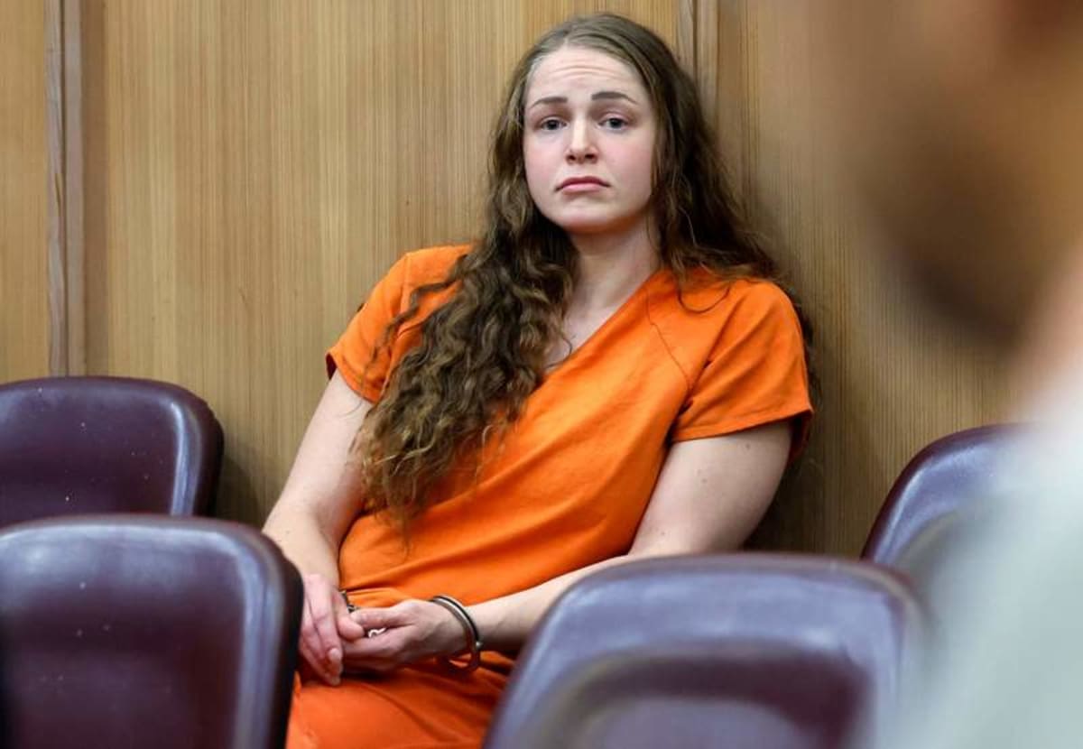 OnlyFans model gets prison for stabbing boyfriend in Miami high-rise - AOL
