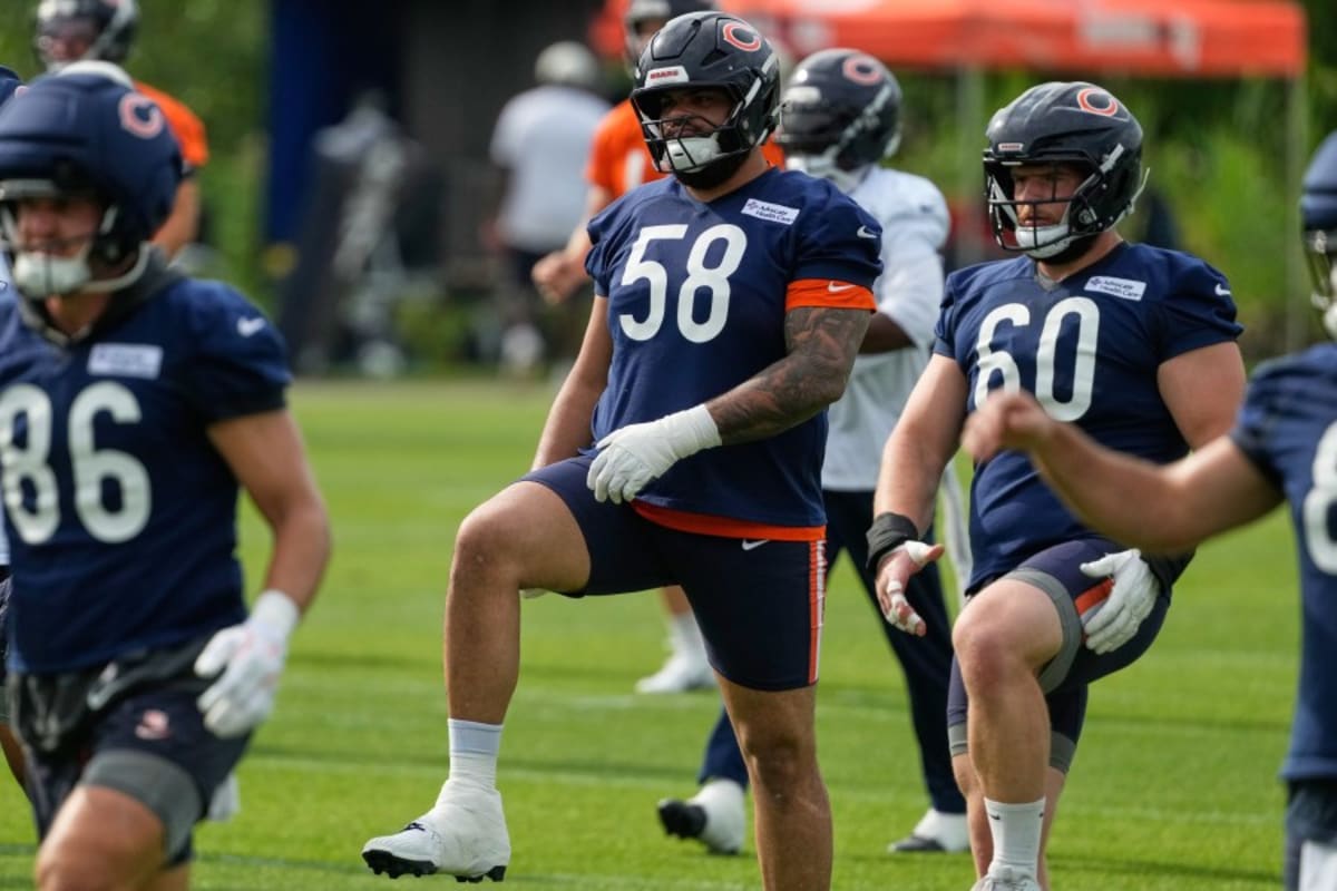 Bears RT Darnell Wright exits practice with apparent arm injury - AOL