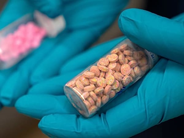 Rom: Fentanyl-Ampullen aus Krankenhaus gestohlen, Vorrat für 20.000 Dosen