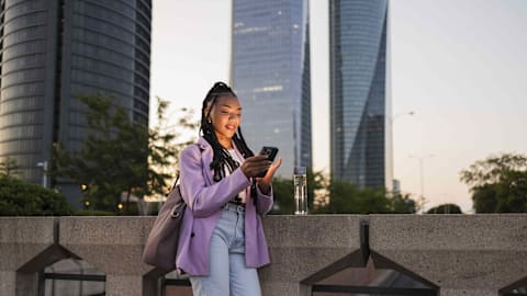 Net Worth of Americans Under 35: Median Wealth, Debt, and Financial Milestones for Young Adults