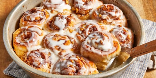 I tried the cinnamon roll hack the internet can&rsquo;t stop sharing&mdash;and it didn&rsquo;t disappoint
