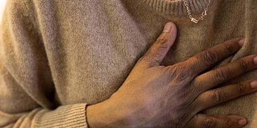 8 subtle signs of heart attacks in women cardiologists want you to know