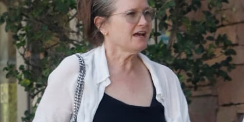 Bridget Fonda shows off slimmed-down figure in rare sighting