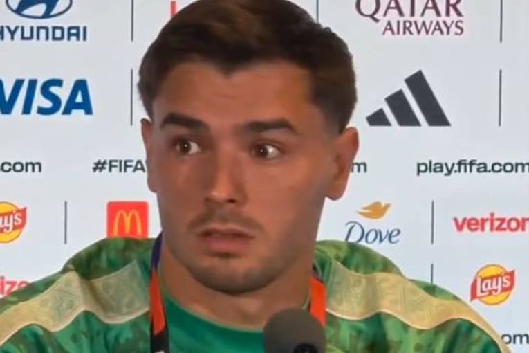 World Cup press conference halted as reporters brawl in front of bewildered player