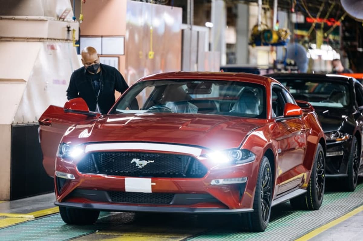 Can Ford Justify Record CEO Compensation After Record Recalls? - AOL