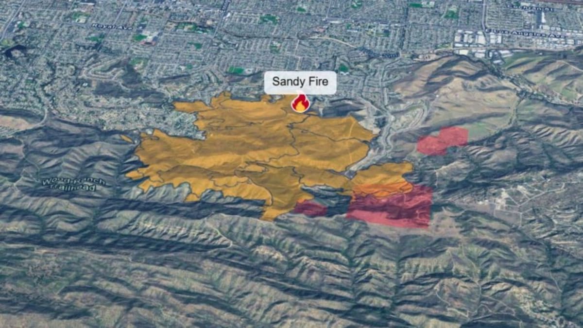 Interactive 3D map shows Sandy Fire perimeter, evacuation zones - AOL
