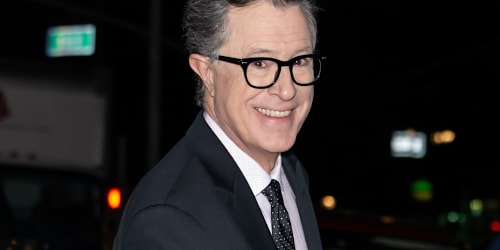 Stephen Colbert unveils bold new look as he accepts award (from his bathtub)