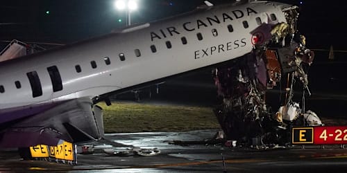 2 LaGuardia air traffic controllers left work an hour early before deadly crash