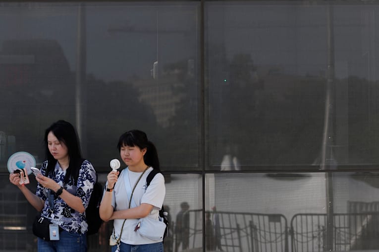 Dangerous heat wave threatens oppressive temperatures in much of the US