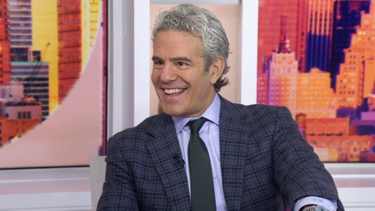 Andy Cohen Spills on Lisa Vanderpump and Kyle Richards’ Petty ...