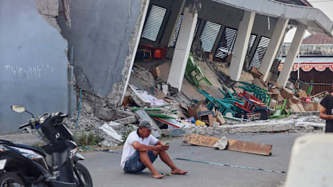 Rescuers in Indonesia recover 6 more bodies in earthquake aftermath, raising death toll to 53