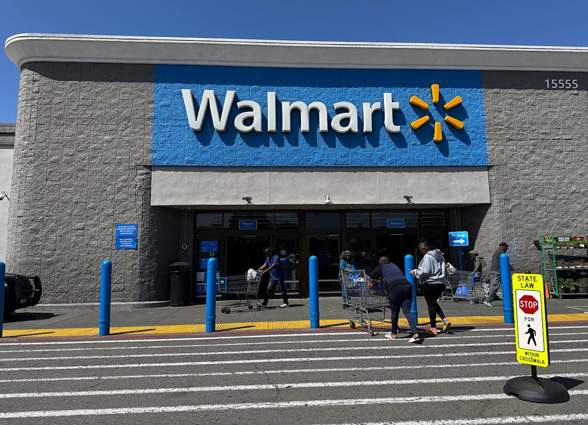 Walmart Is Testing An In-Store Sushi Bar & Fans Are Predicting ...