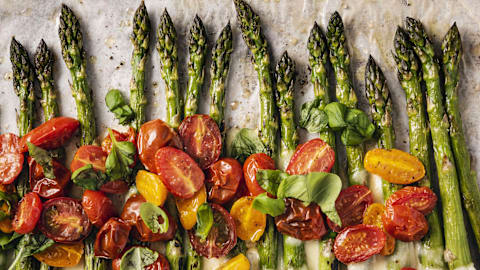 8 vegetables you should never buy pre-cut, according to food experts