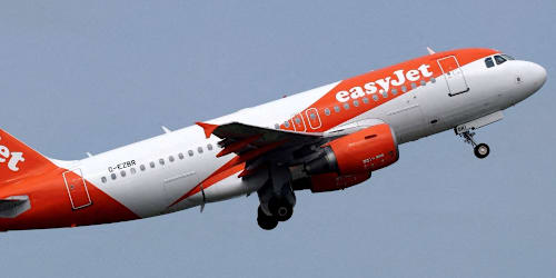 Midair 10-person brawl halts easyJet flight