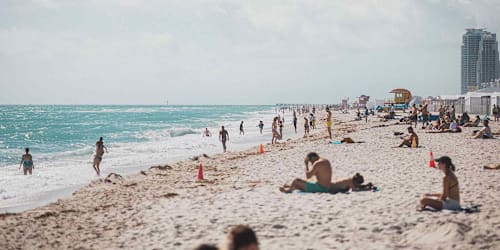 These are Americans’ worst beach habits — and 70% admit to doing the grossest one