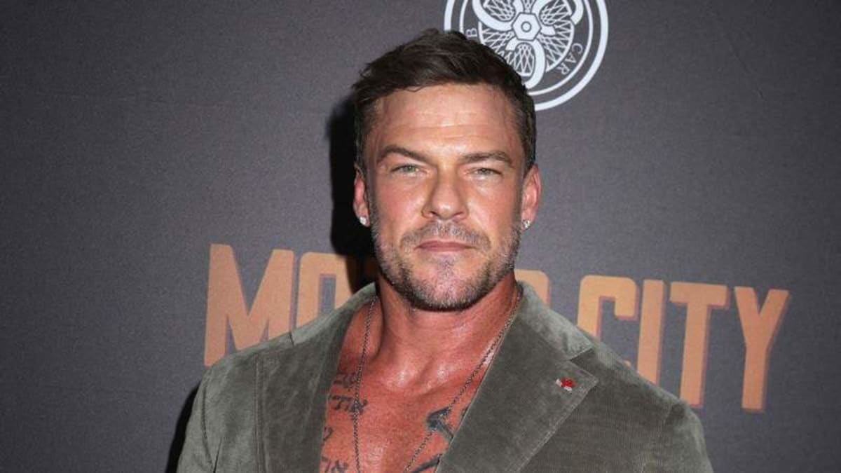 'Reacher' Star Alan Ritchson Reveals He Survived 'Predatory Molestation ...